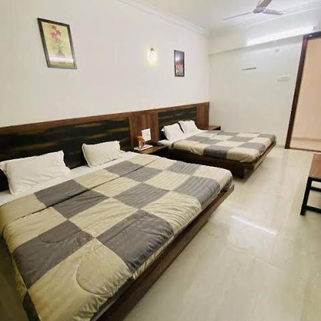 Hotel Shree Sai Shirdi Exterior photo